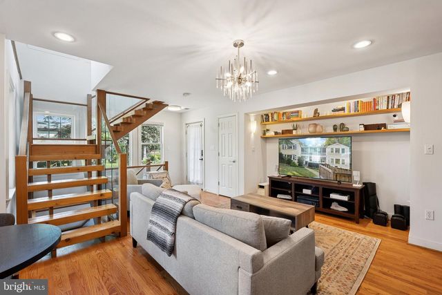 1432 CRESTRIDGE DR, Silver Spring, MD 20910