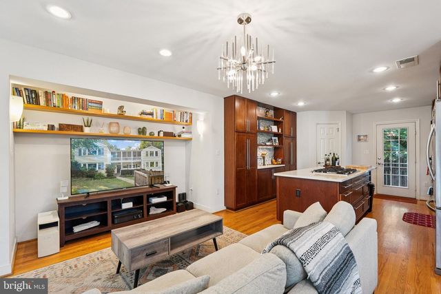 1432 CRESTRIDGE DR, Silver Spring, MD 20910