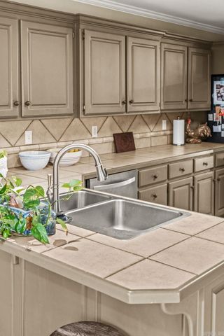 111 Beaulieu Court, Maumelle, AR 72113