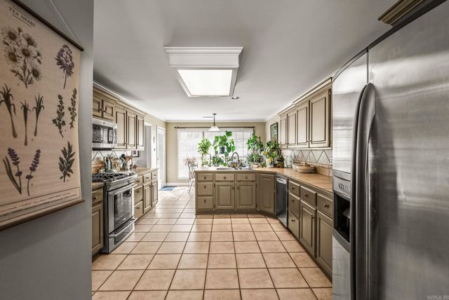 111 Beaulieu Court, Maumelle, AR 72113