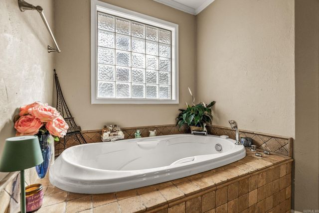 111 Beaulieu Court, Maumelle, AR 72113