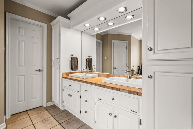 111 Beaulieu Court, Maumelle, AR 72113