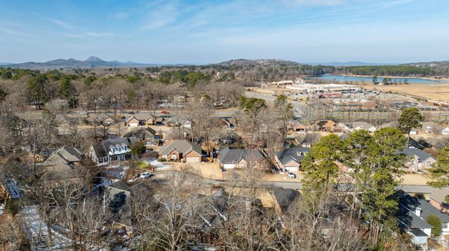 111 Beaulieu Court, Maumelle, AR 72113