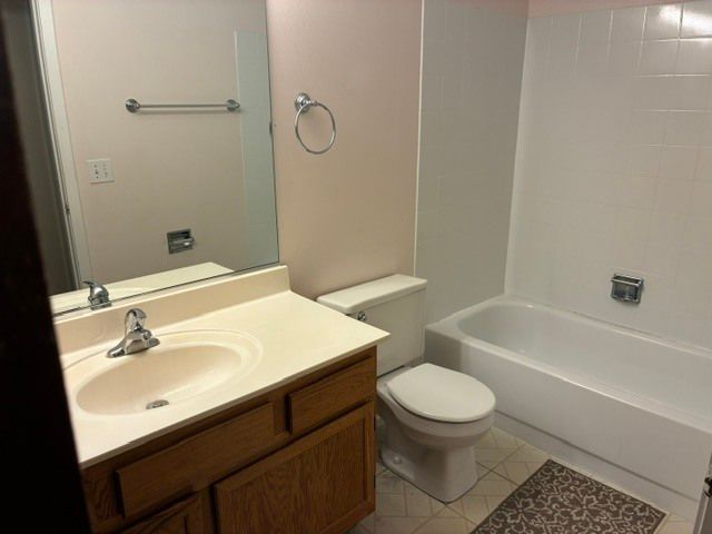2857 Meadow Lane A, Schaumburg, IL 60193