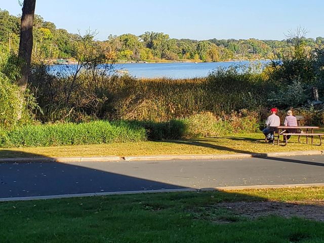 1304 W Medicine Lake Drive 119, Plymouth, MN 55441