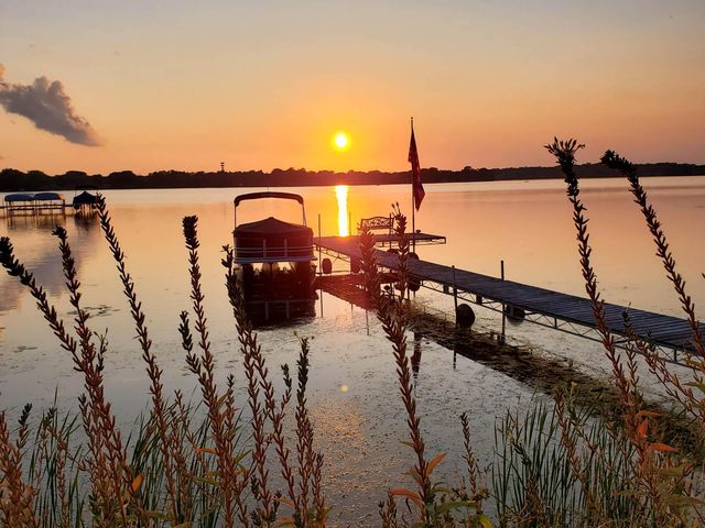 1304 W Medicine Lake Drive 119, Plymouth, MN 55441