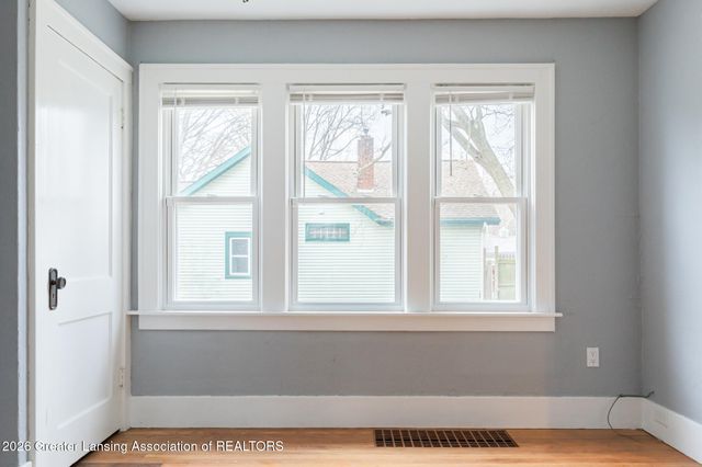 508 Leslie Street, Lansing, MI 48912