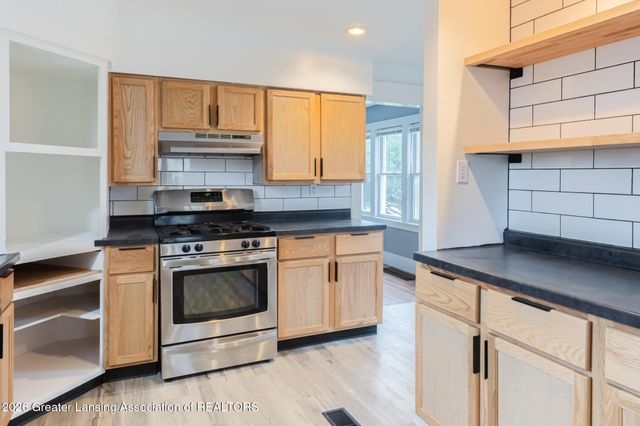 508 Leslie Street, Lansing, MI 48912