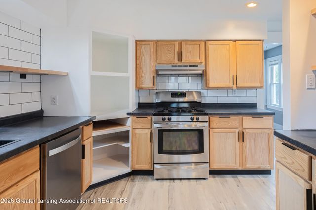 508 Leslie Street, Lansing, MI 48912