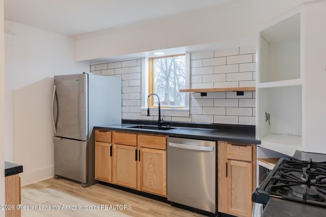 508 Leslie Street, Lansing, MI 48912