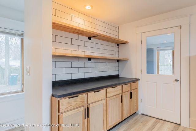 508 Leslie Street, Lansing, MI 48912