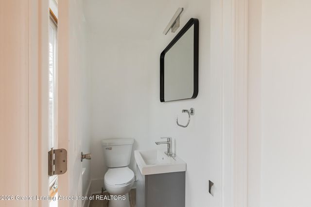 508 Leslie Street, Lansing, MI 48912