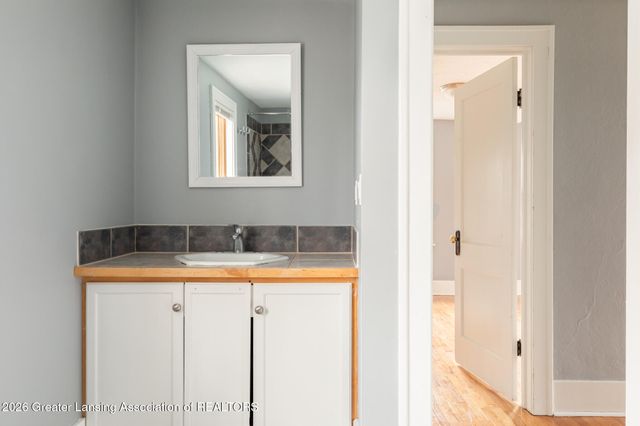 508 Leslie Street, Lansing, MI 48912