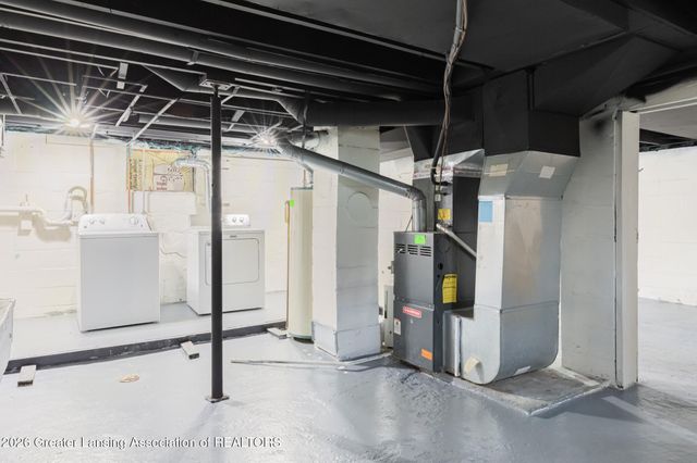 508 Leslie Street, Lansing, MI 48912