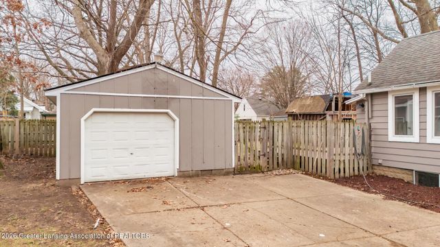 508 Leslie Street, Lansing, MI 48912
