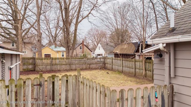 508 Leslie Street, Lansing, MI 48912