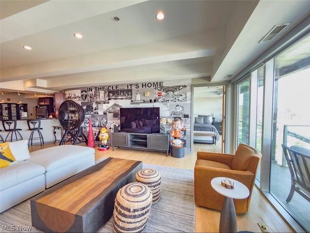 701 W Lakeside Avenue 503, Cleveland, OH 44113