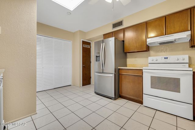 974 N Caribe Avenue, Tucson, AZ 85710