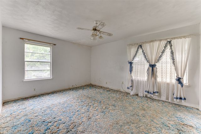 3057 Fm 1181, Ennis, TX 75119