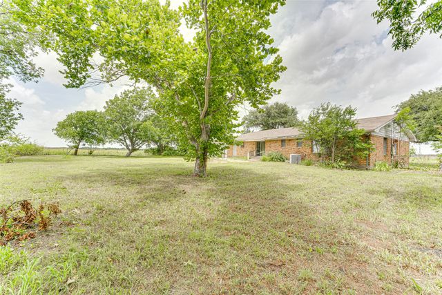 3057 Fm 1181, Ennis, TX 75119