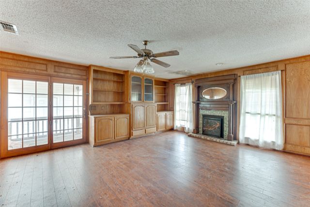 3057 Fm 1181, Ennis, TX 75119