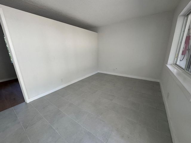 110 Cascade Lane 2, Palm Beach Shores, FL 33404