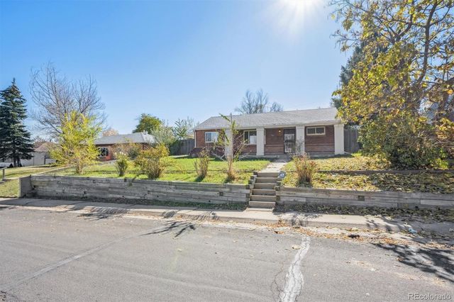 1050 Ash Court, Thornton, CO 80229