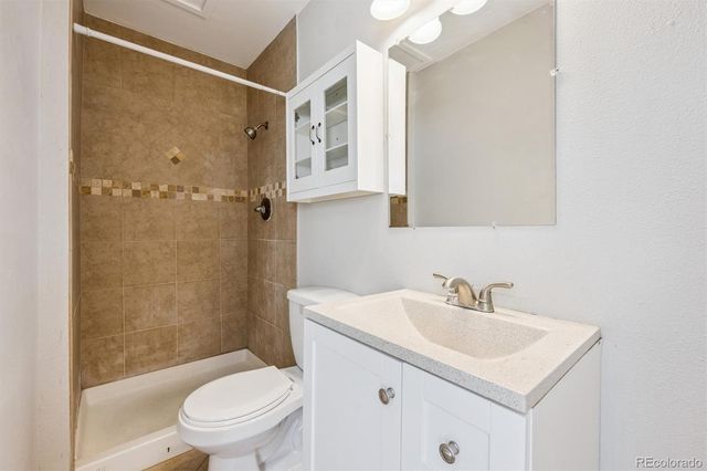 1050 Ash Court, Thornton, CO 80229