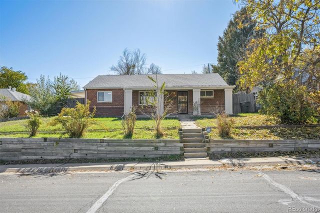 1050 Ash Court, Thornton, CO 80229