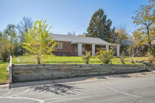 1050 Ash Court, Thornton, CO 80229