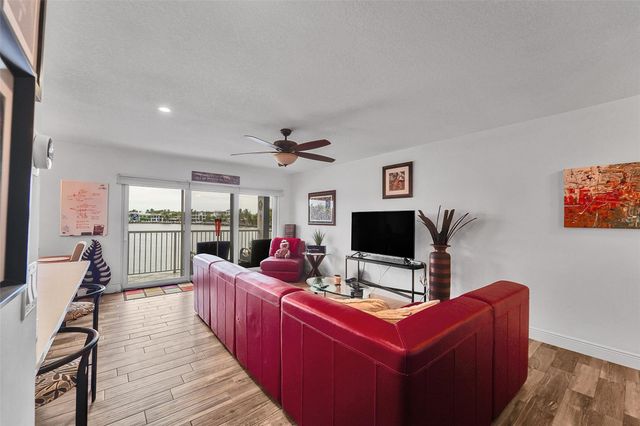 1201 S Riverside Drive 204, Pompano Beach, FL 33062