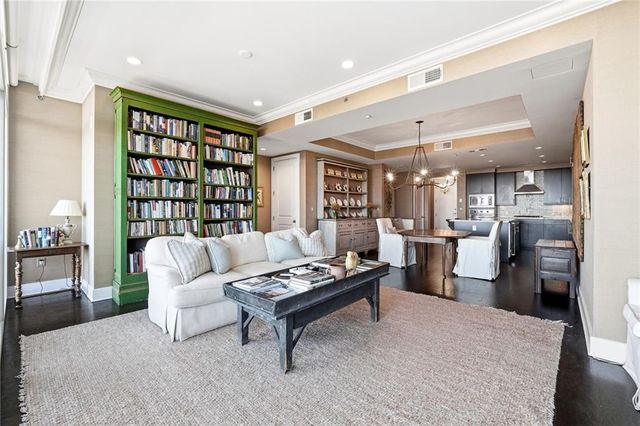 3630 Peachtree Road NE 2002, Atlanta, GA 30326