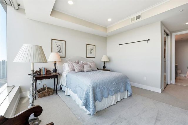 3630 Peachtree Road NE 2002, Atlanta, GA 30326