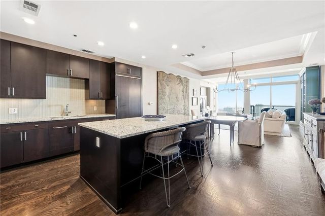 3630 Peachtree Road NE 2002, Atlanta, GA 30326