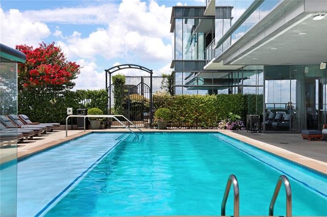 3630 Peachtree Road NE 2002, Atlanta, GA 30326
