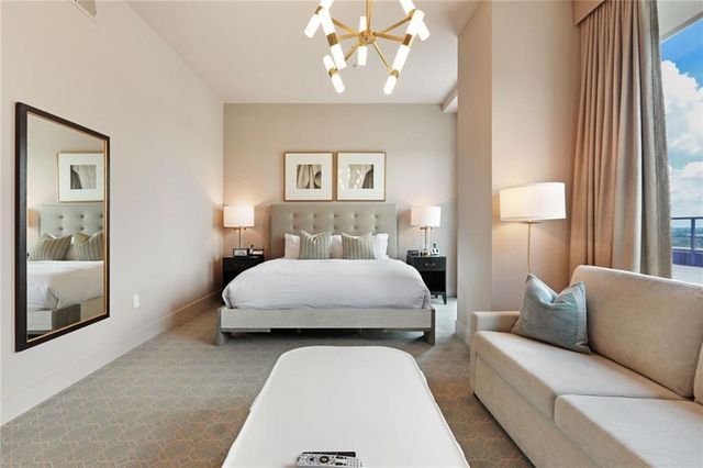 3630 Peachtree Road NE 2002, Atlanta, GA 30326