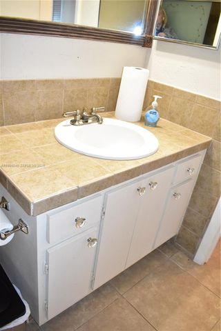 9561 Sunrise Lakes Boulevard 106, Sunrise, FL 33322