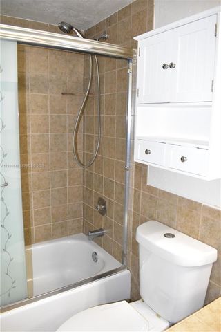 9561 Sunrise Lakes Boulevard 106, Sunrise, FL 33322