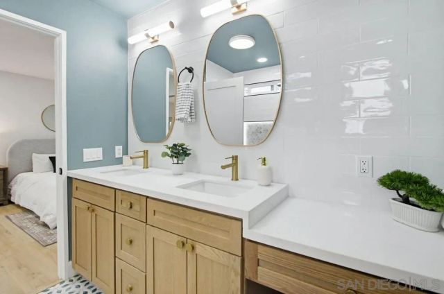 9555 Via Pereza, San Diego, CA 92129