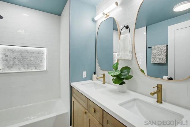 9555 Via Pereza, San Diego, CA 92129