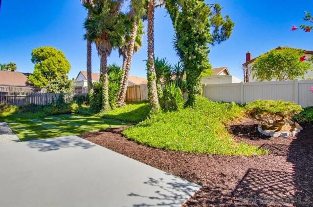 9555 Via Pereza, San Diego, CA 92129