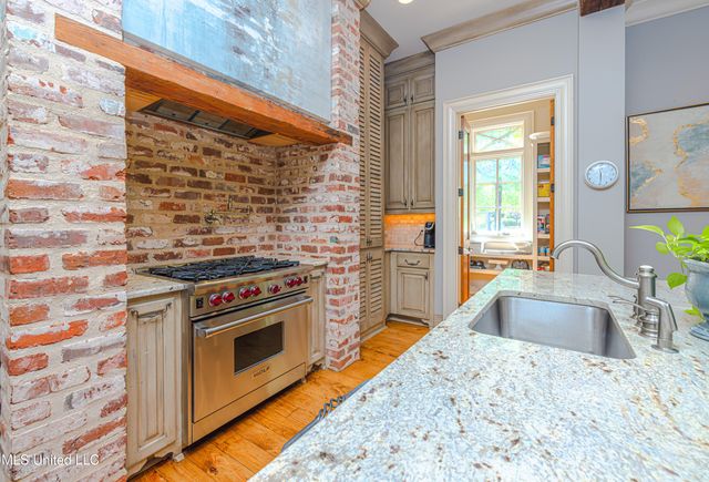 104 Ivy Brook Drive, Madison, MS 39110