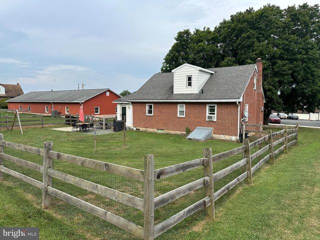 639 CHESTNUT ST, Bally, PA 19503