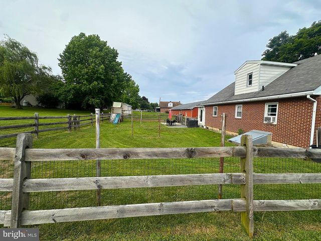 639 CHESTNUT ST, Bally, PA 19503