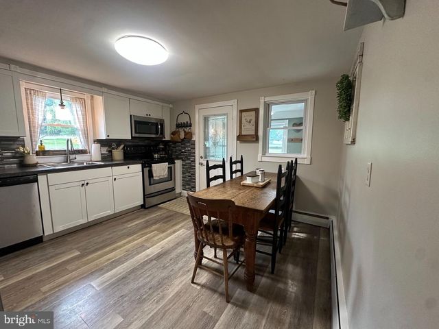 639 CHESTNUT ST, Bally, PA 19503