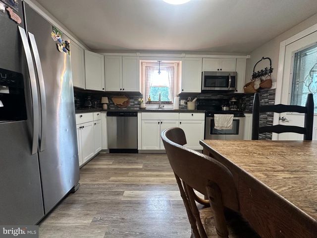 639 CHESTNUT ST, Bally, PA 19503
