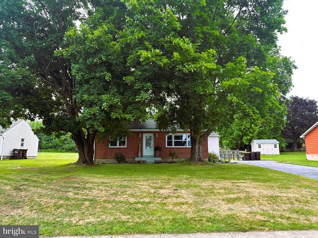 639 CHESTNUT ST, Bally, PA 19503