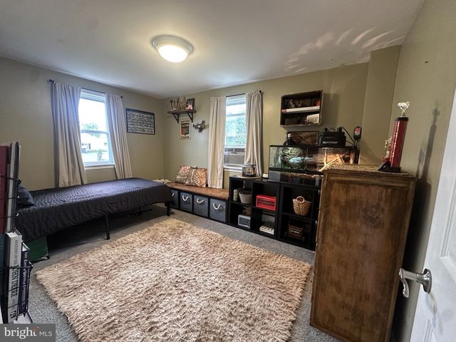 639 CHESTNUT ST, Bally, PA 19503