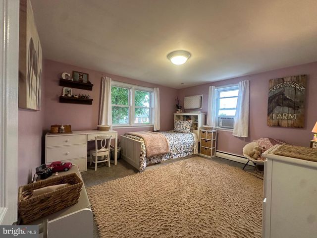 639 CHESTNUT ST, Bally, PA 19503