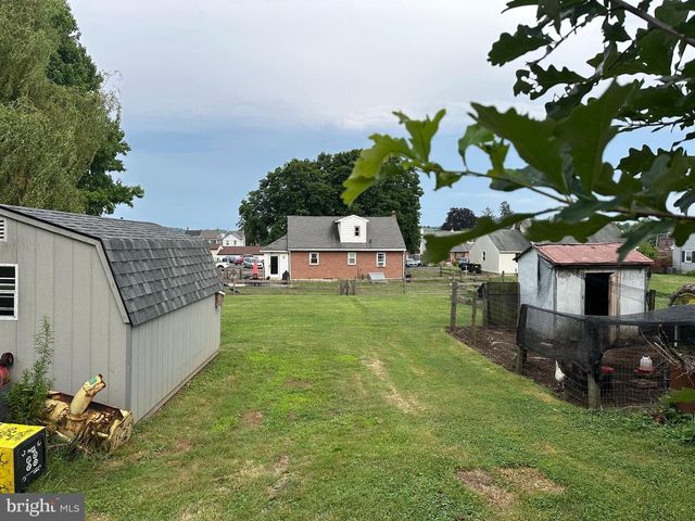 639 CHESTNUT ST, Bally, PA 19503